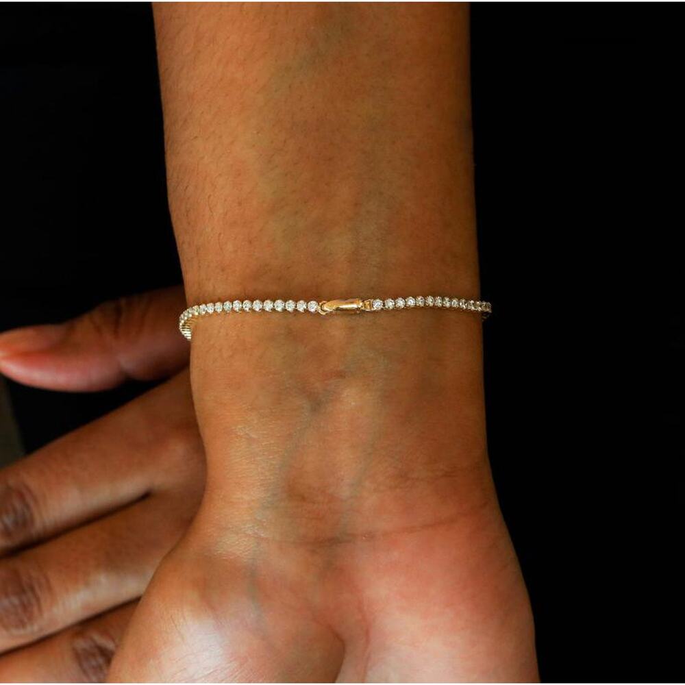 14k White Gold Diamond Tennis Bracelet: 2.25ct Flexible Design - Picture 2 of 9